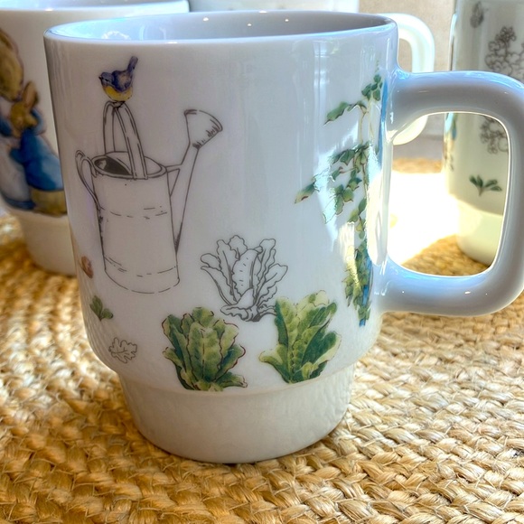 (4) Beatrix Potter Peter Rabbit Mugs - Picture 12 of 16